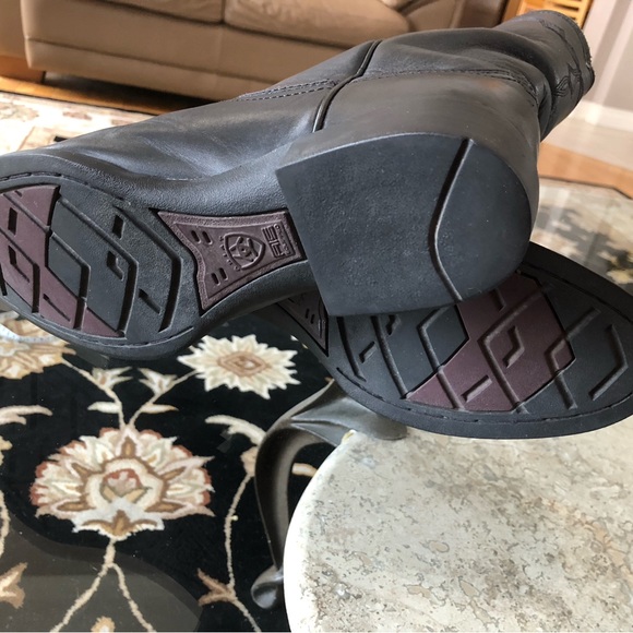 SOLD- Ariat, Women’s 7.5, Black Leather Roper Boots, GUC - Picture 11 of 16